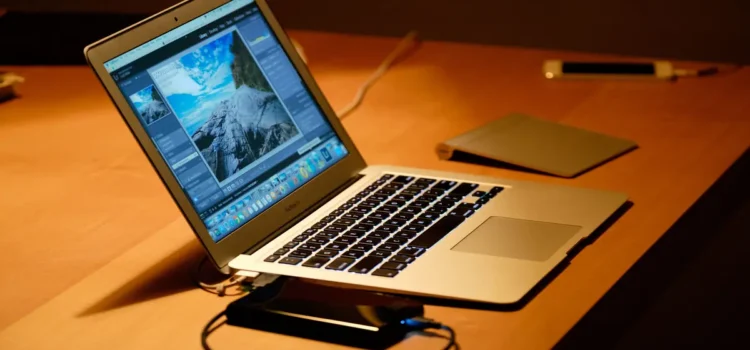 Usar carregador paralelo pode prejudicar o notebook? Usar carregador paralelo pode prejudicar o notebook?